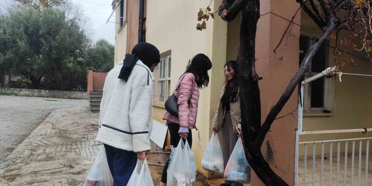 Üniversite Öğrencilerinden “iyilik Kazanacak” Projesi