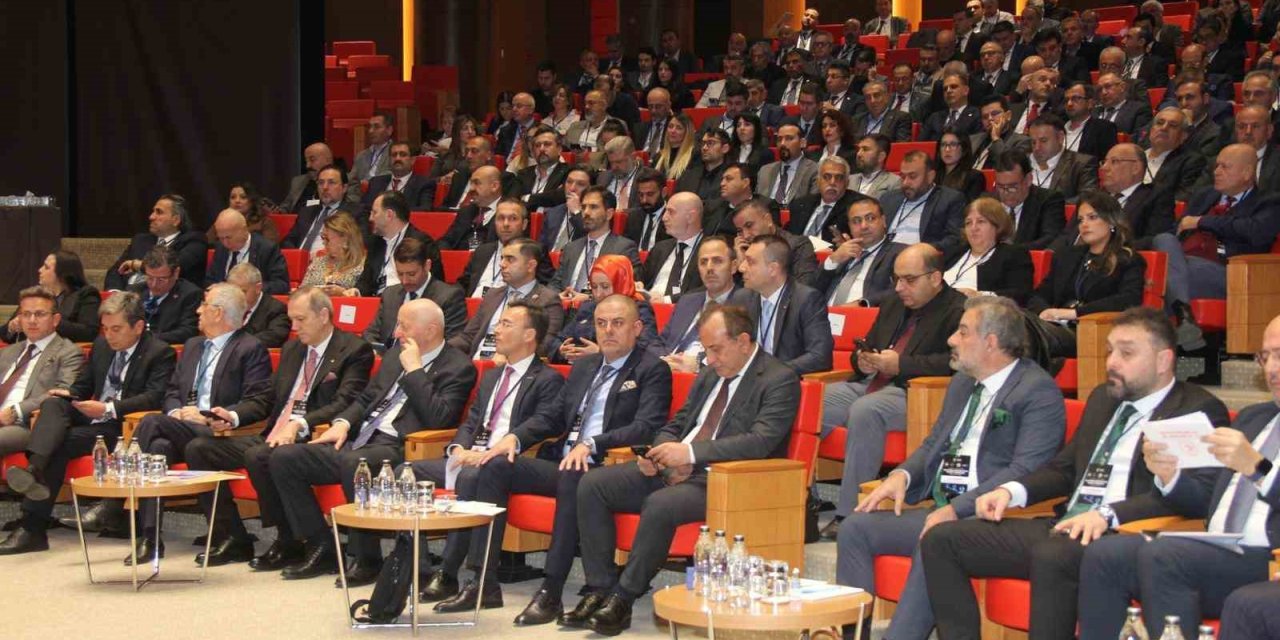 Uzun Yol Şoförlerinin Yaş Sınırlamasına Müjdeli Haber