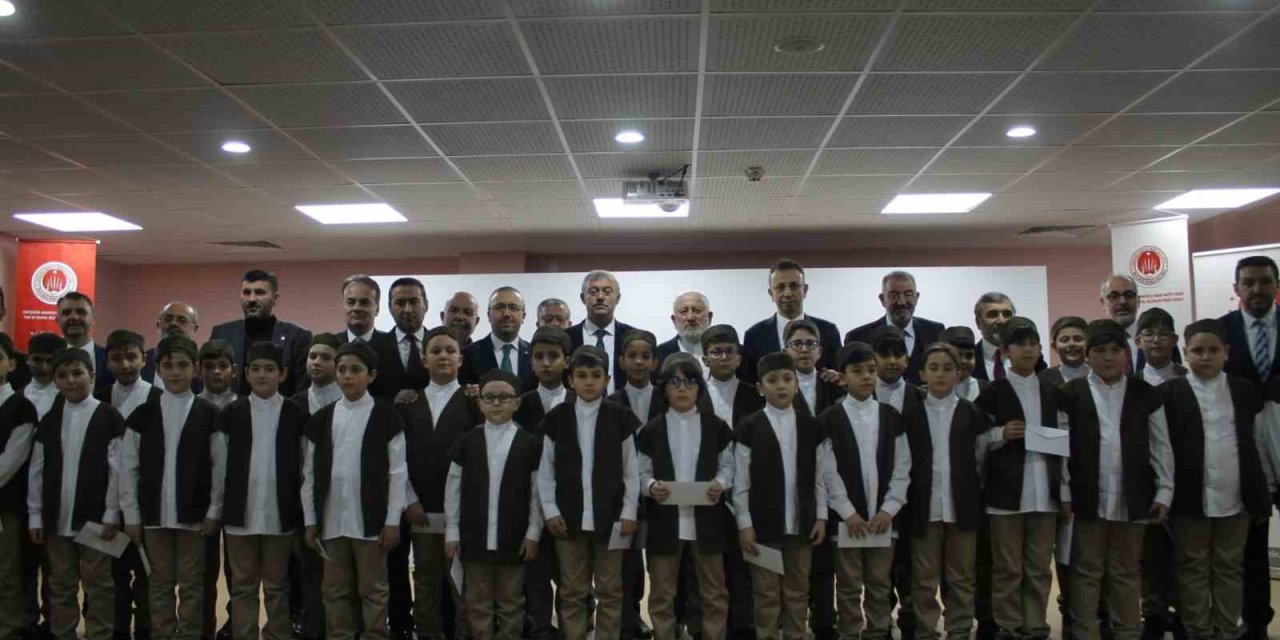 Pırıl Pırıl 30 Öğrenci Hafızlık Eğitimine Başladı