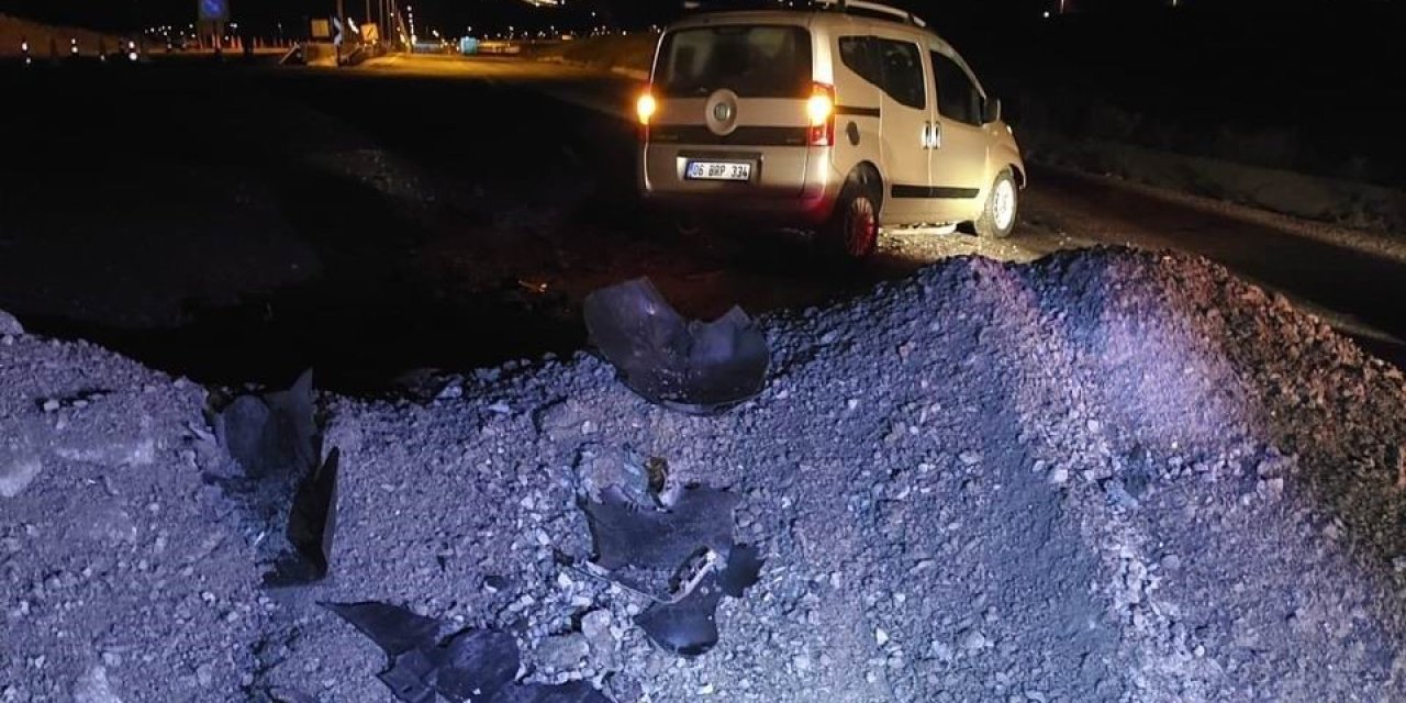 Konya’da Hafif Ticari Araç Kum Yığınına Çarptı: 1 Yaralı
