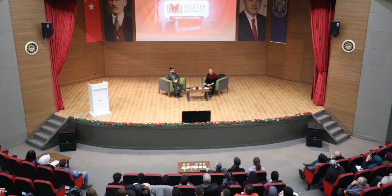 ’mektep Melikgazi’de İlk Konferans Gerçekleştirildi