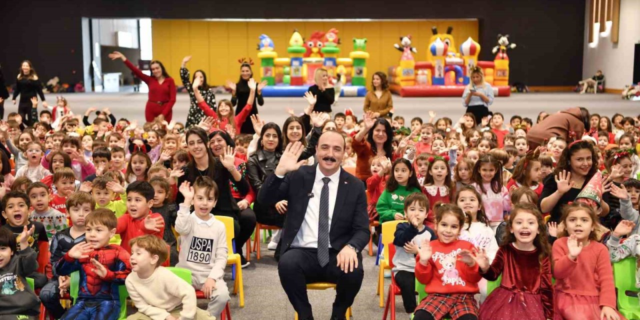 Konyaaltı Belediyesi’nden Miniklere Özel Eğlence