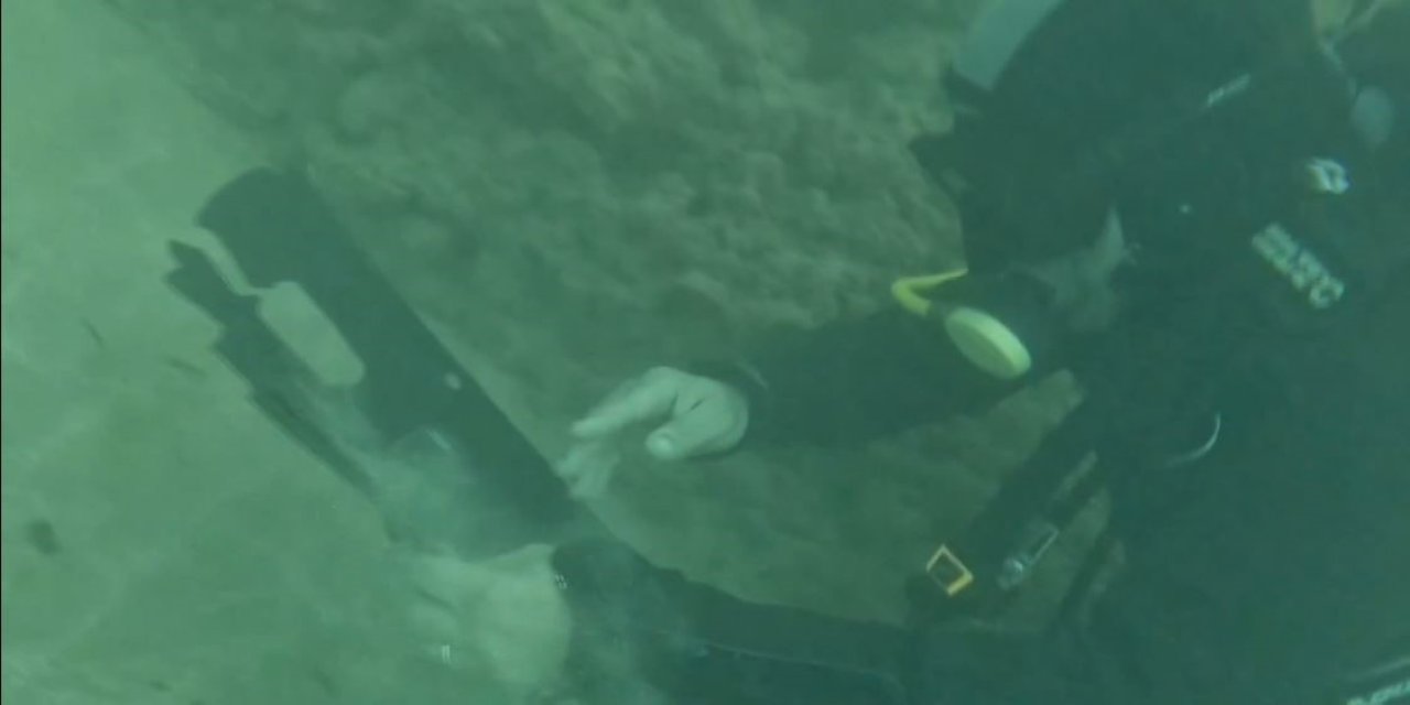 Falezlerden Düşen Araç Ve Genç İçin Yapılan Arama Çalışmalarının Su Altı Görüntüleri Ortaya Çıktı