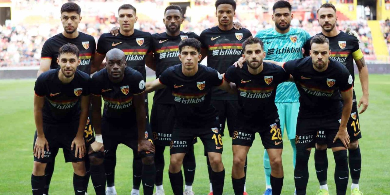 Kayserispor’da En Fazla Forma Giyen Carole Oldu