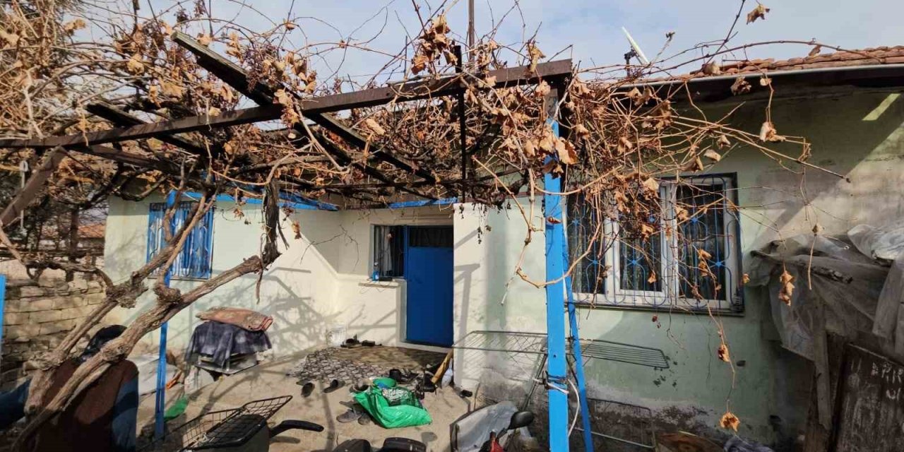 Kayseri’de Soba Faciası: 2 Kardeş Hayatını Kaybederken Anne Ve 3 Çocuğu Tedavi Altına Alındı