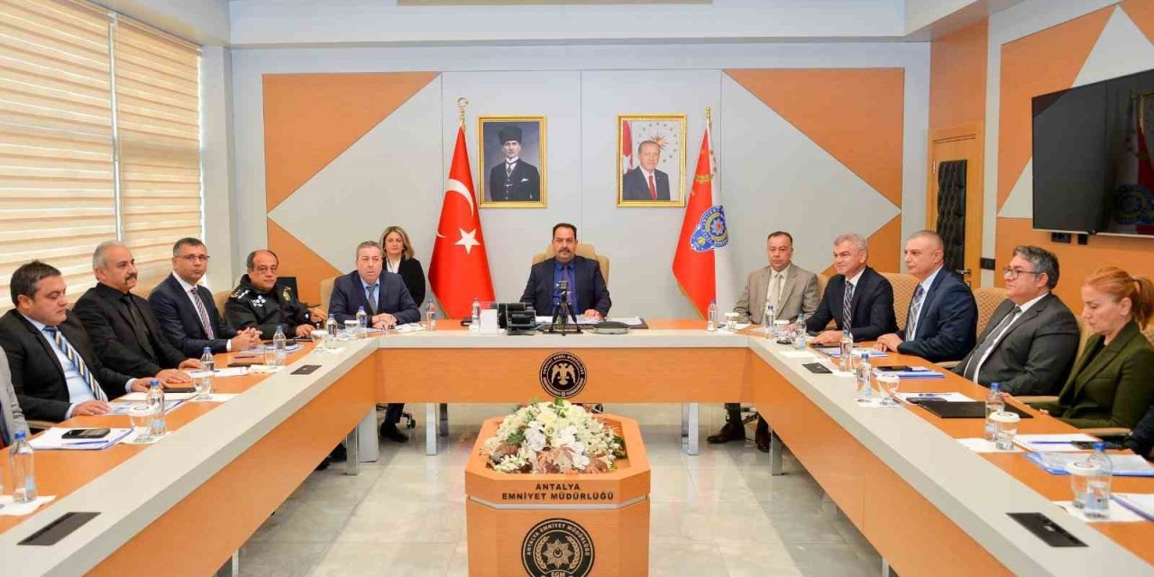 Polisten Yılbaşı Tedbirleri Ve Yılsonu Değerlendirme Toplantısı