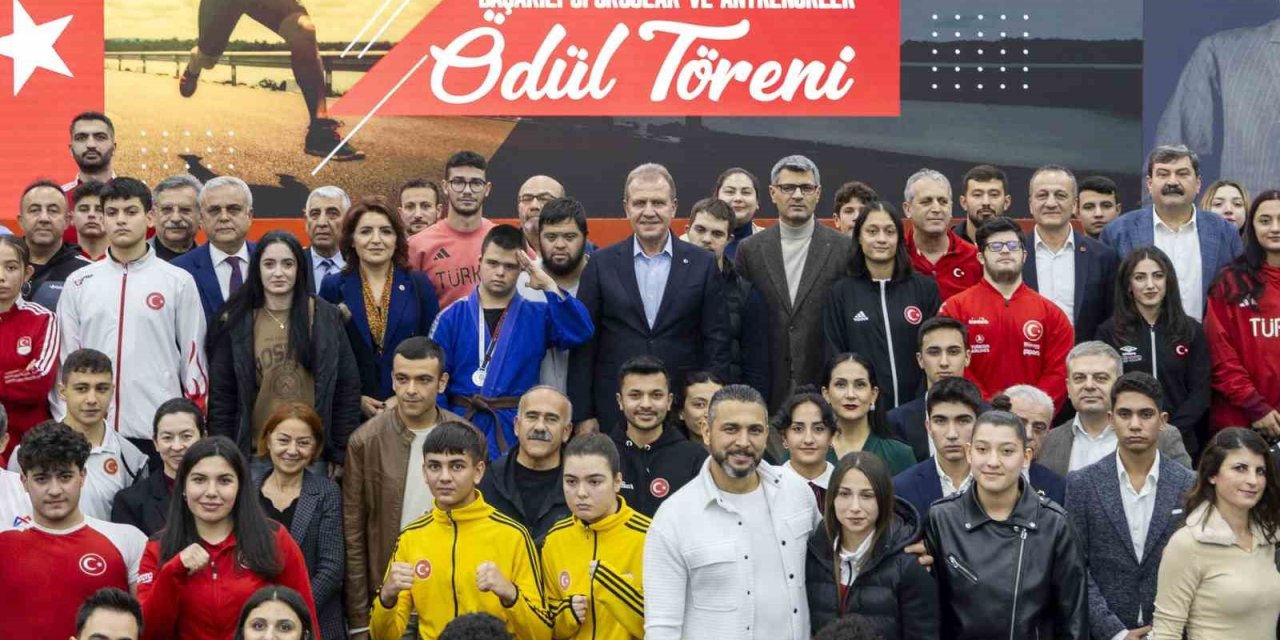 Mersin’de Başarılı Sporcular Ve Antrenörler Ödüllendirildi