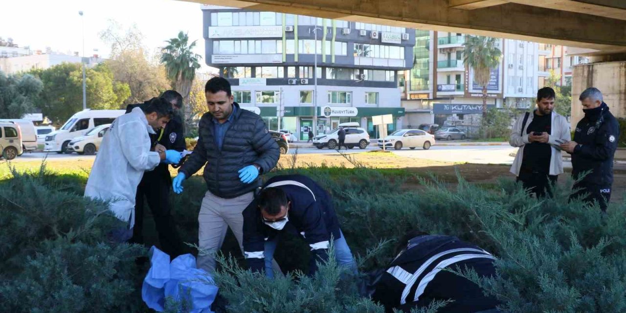 Cesedi Günler Sonra Gelen Kokuyla Tesadüfen Bulundu