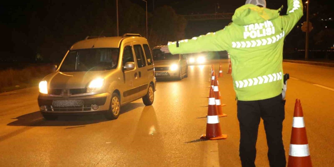 Antalya’da Yılbaşı Gecesi Aranan 101 Kişi Yakalandı