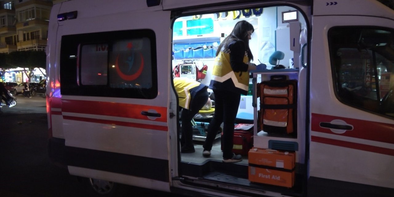 Alanya’da Motosikletin Çarptığı Yaya Yaralandı