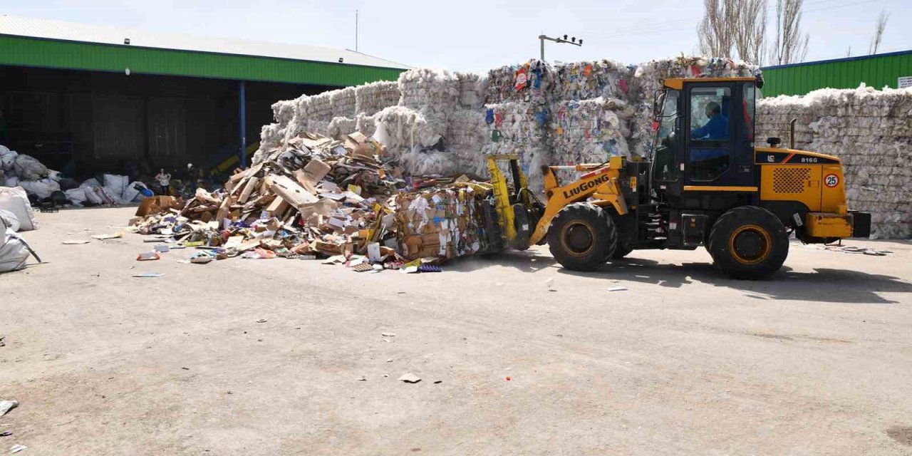 Tepebaşı’nda 6 Milyon 633 Bin 494 Kilogram Atık Toplanarak Geri Dönüştürüldü