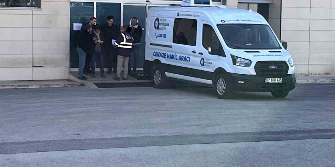 Kanlı Biten Polis Çağırma Kavgasında Genç Babanın Cenazesi Teslim Alındı