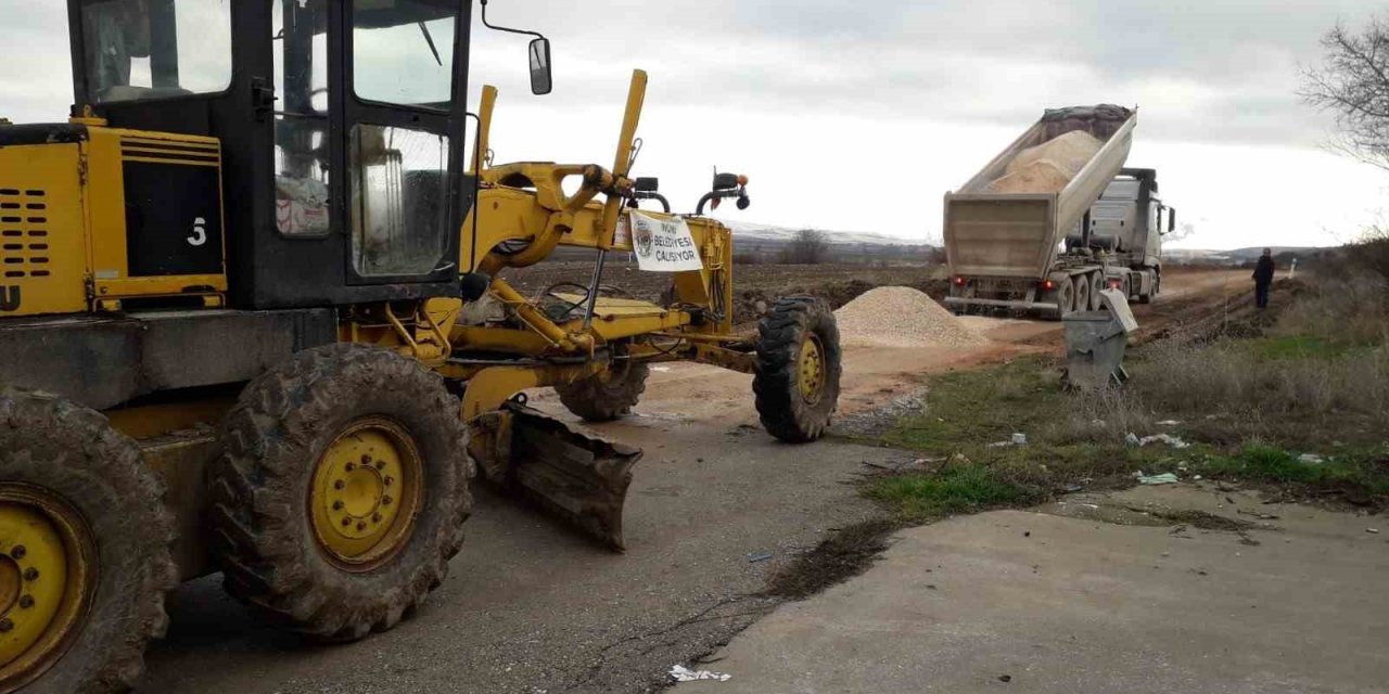 İnönü’de Yol Çalışmaları Aralıksız Devam Ediyor