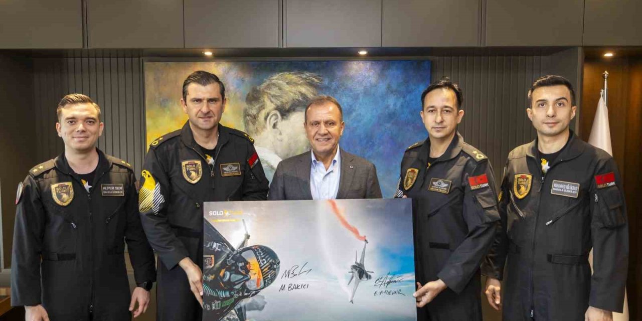 Başkan Seçer: "5 Yıl Sonra Tekrar Solotürk Ekibini Ağırlamaktan Büyük Gurur Duyuyoruz"