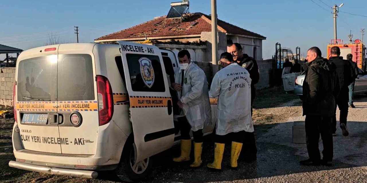 Alevlere Teslim Olan Evde Yanarak Can Verdi