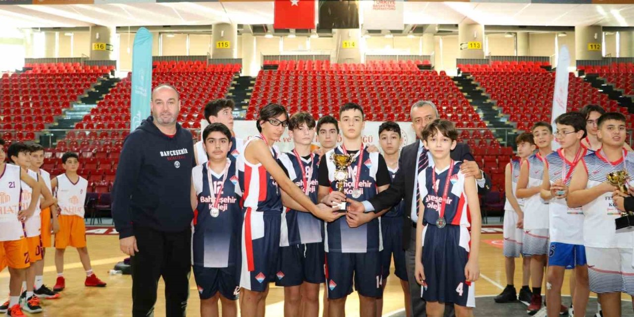 Bünyan Şehit Cennet Yiğit Ortaokulu Kayseri Şampiyonu Oldu