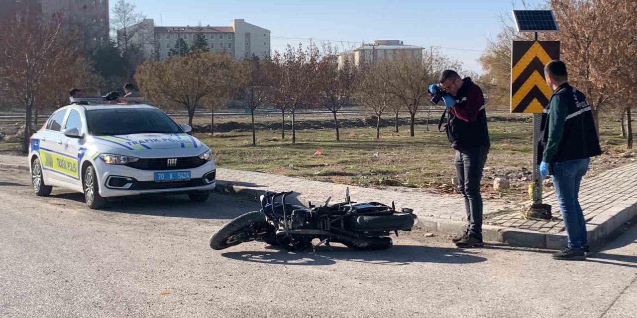 Motosiklet İle Hafif Ticari Araç Çarpıştı: 1 Ölü, 1 Yaralı