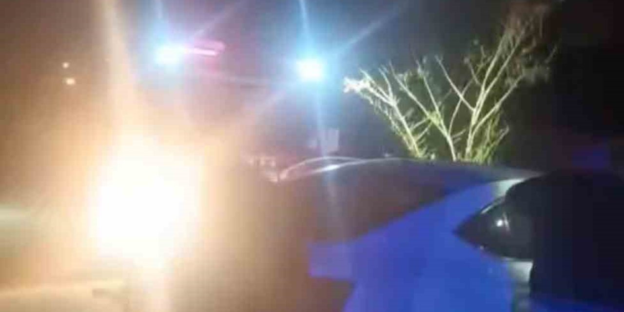 Tarsus’ta Otomobil Tıra Çarptı: 1 Ölü, 1 Yaralı