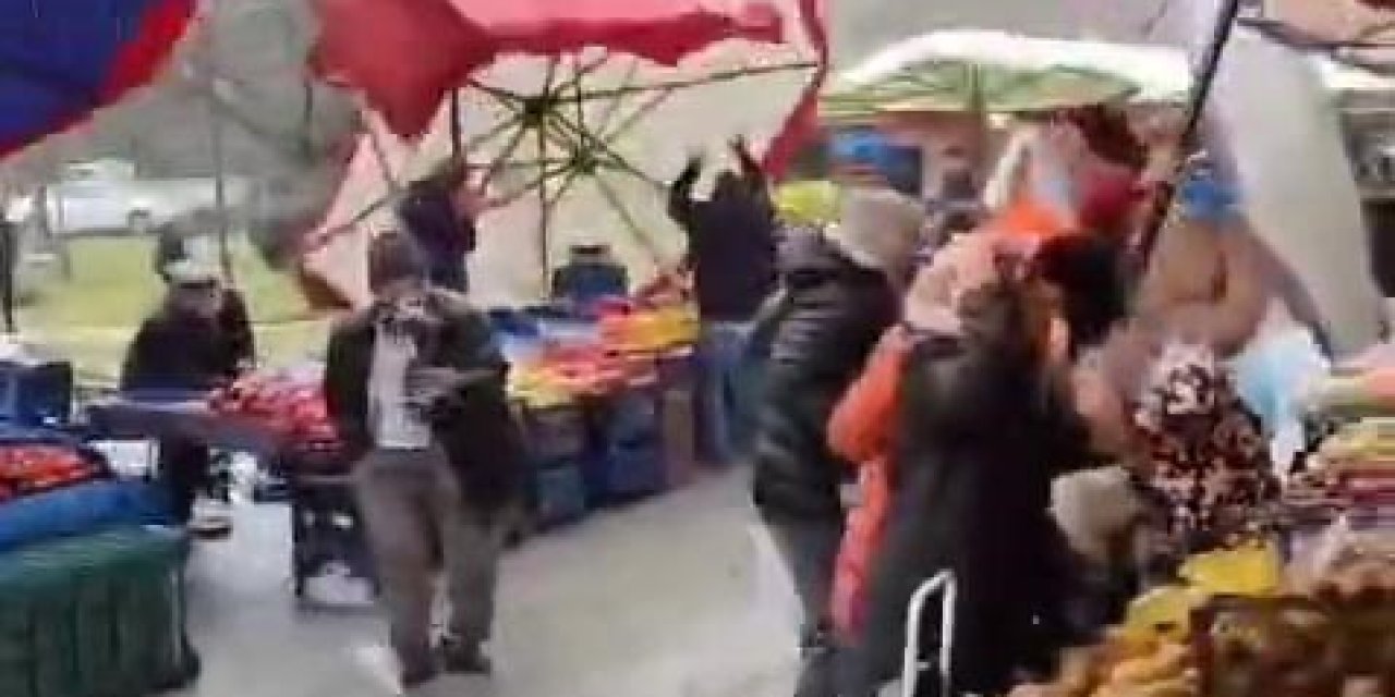 Fırtına, Pazarcı Esnafına Zor Anlar Yaşattı