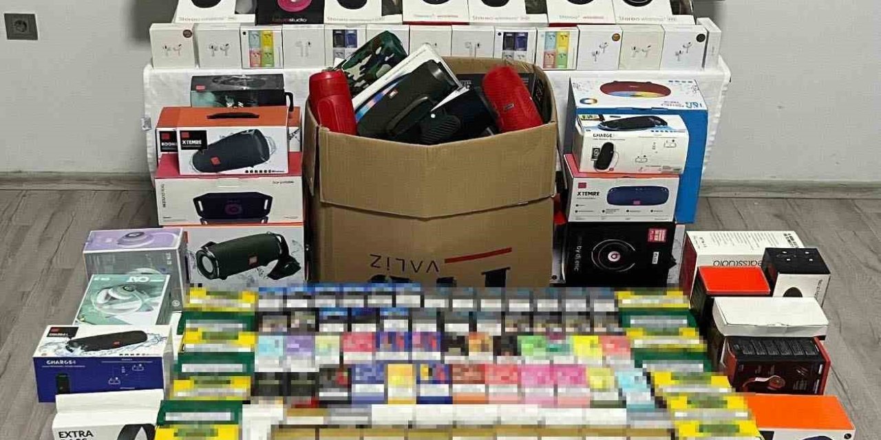 Manavgat’ta İşyerinde Kaçak Eşya Ve Tütün Malzemeleri Ele Geçirildi