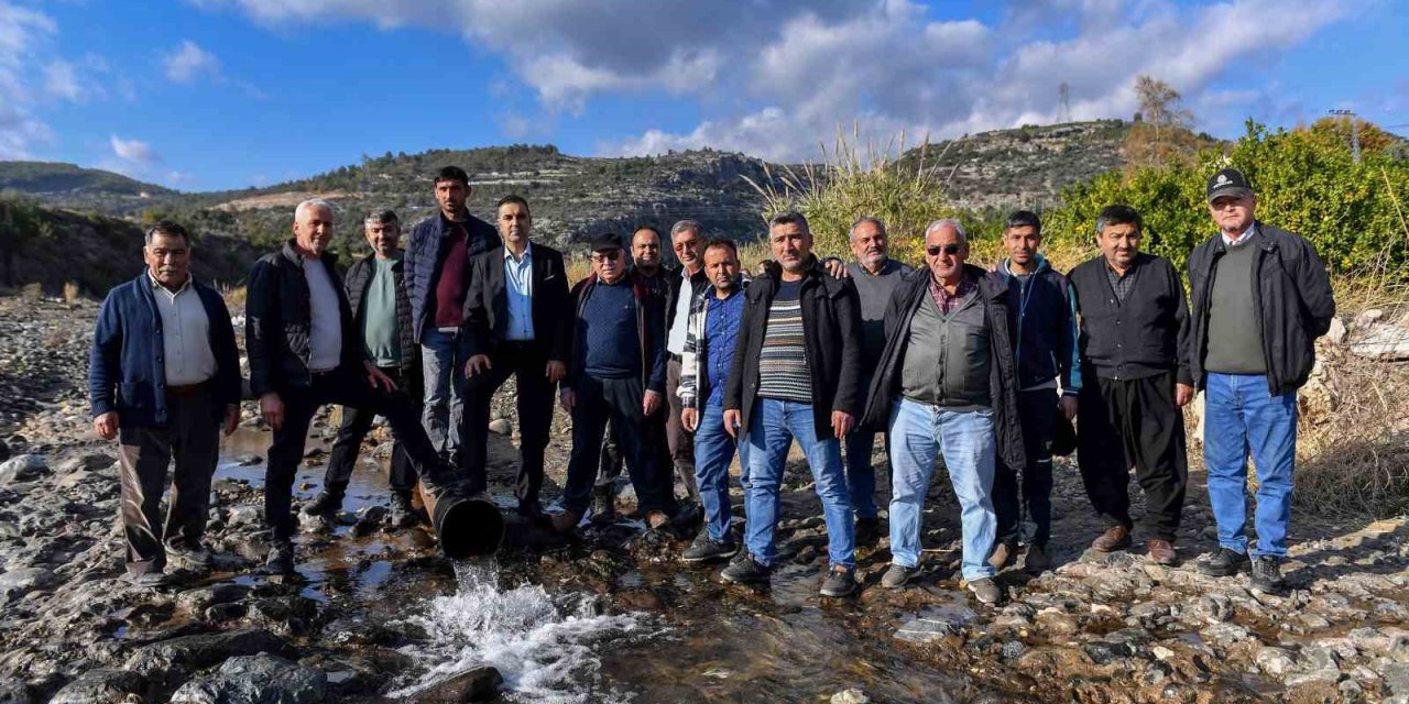 Mersin Büyükşehir Belediyesinden Üreticilere ’sulama Borusu’ Desteği