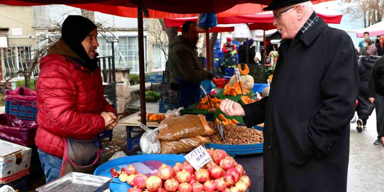 Başkan Kurt Yenikent Pazaryeri’ni Ziyaret Etti