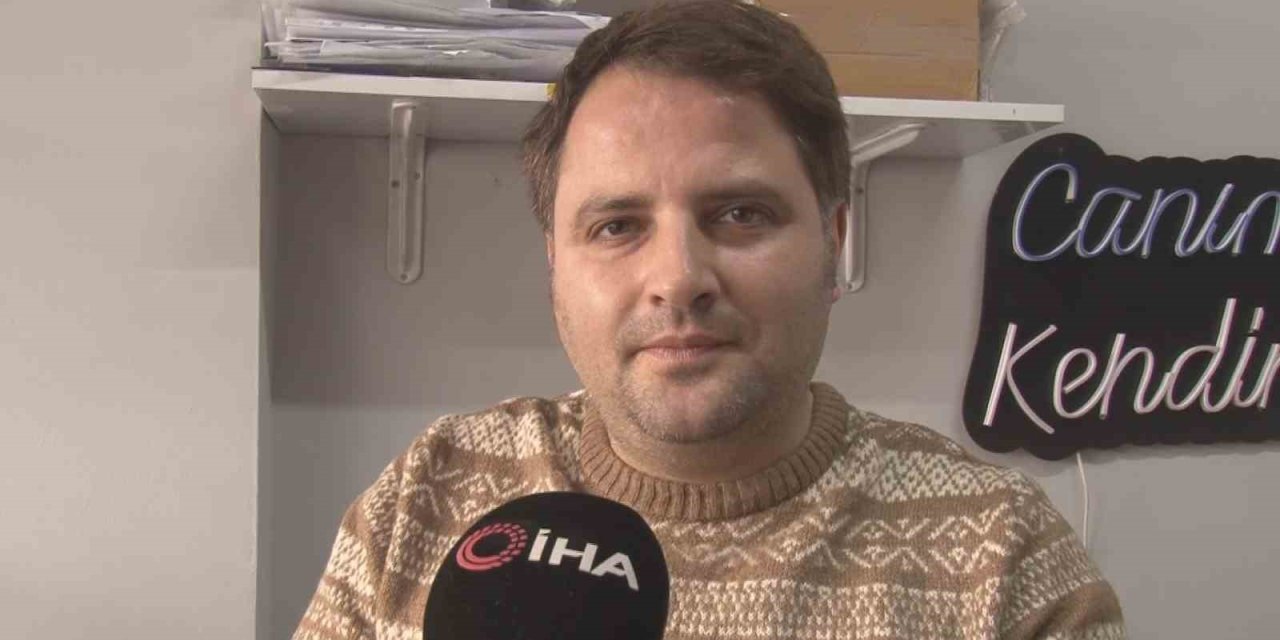 Masa Başında Fotoğraflara İstenilen İmajı Veriyor