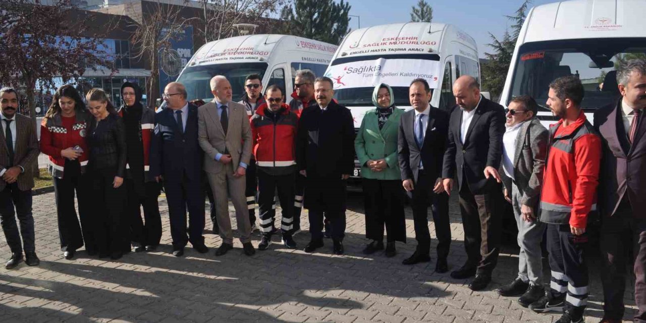 Musab Birimine Bağışlanan Özel Donanımlı Engelli Aracının Anahtarı Teslim Edildi