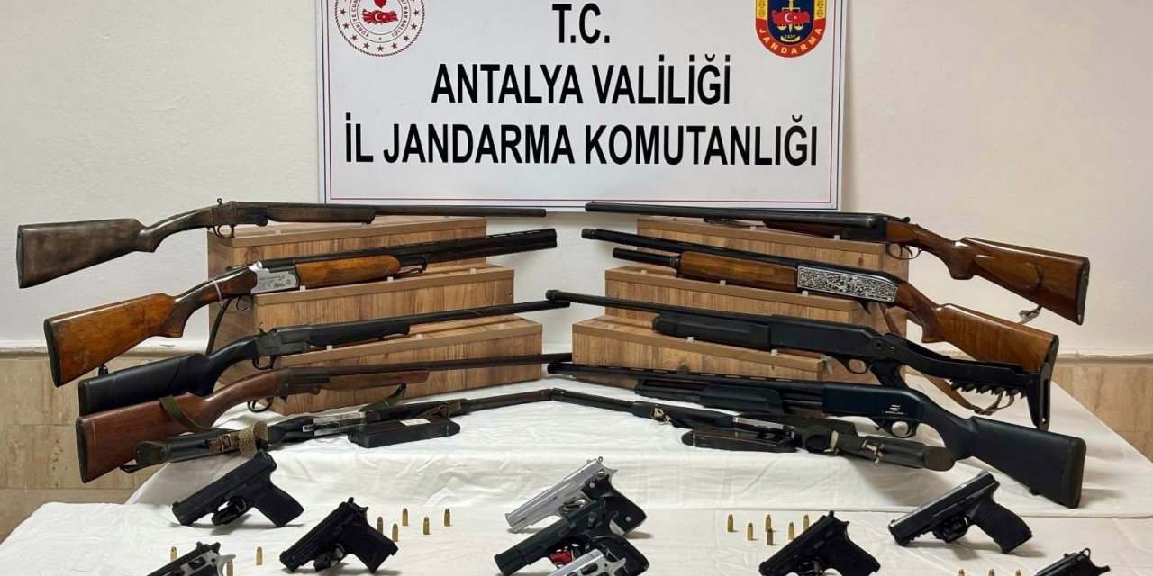 Antalya’da Ruhsatsız Silah Operasyonu