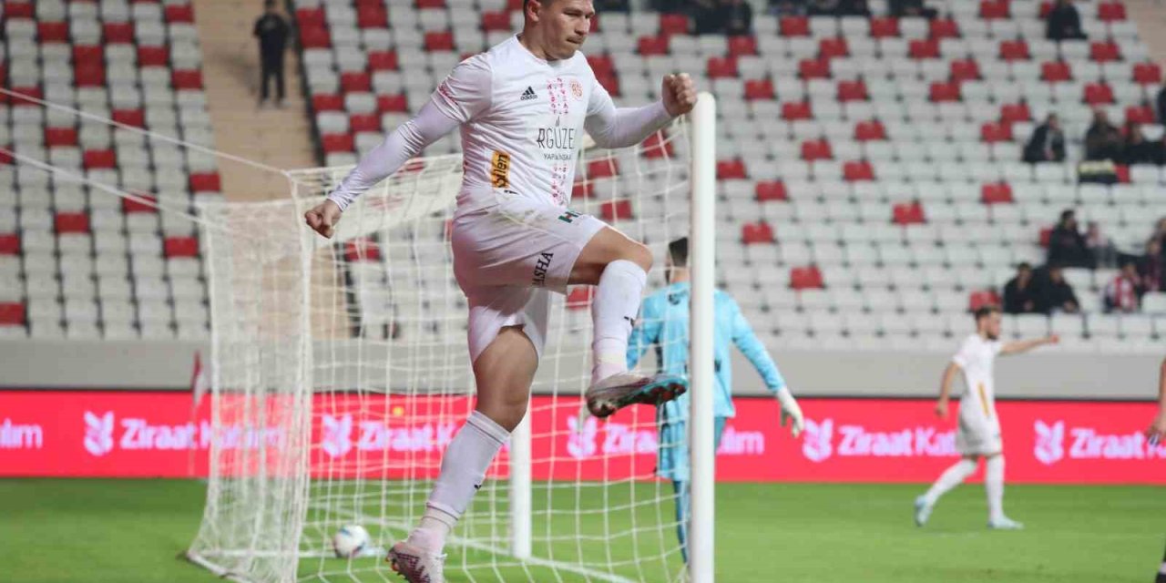 Ziraat Türkiye Kupası: Antalyaspor: 2 - Kocaelispor: 0 (ilk Yarı)