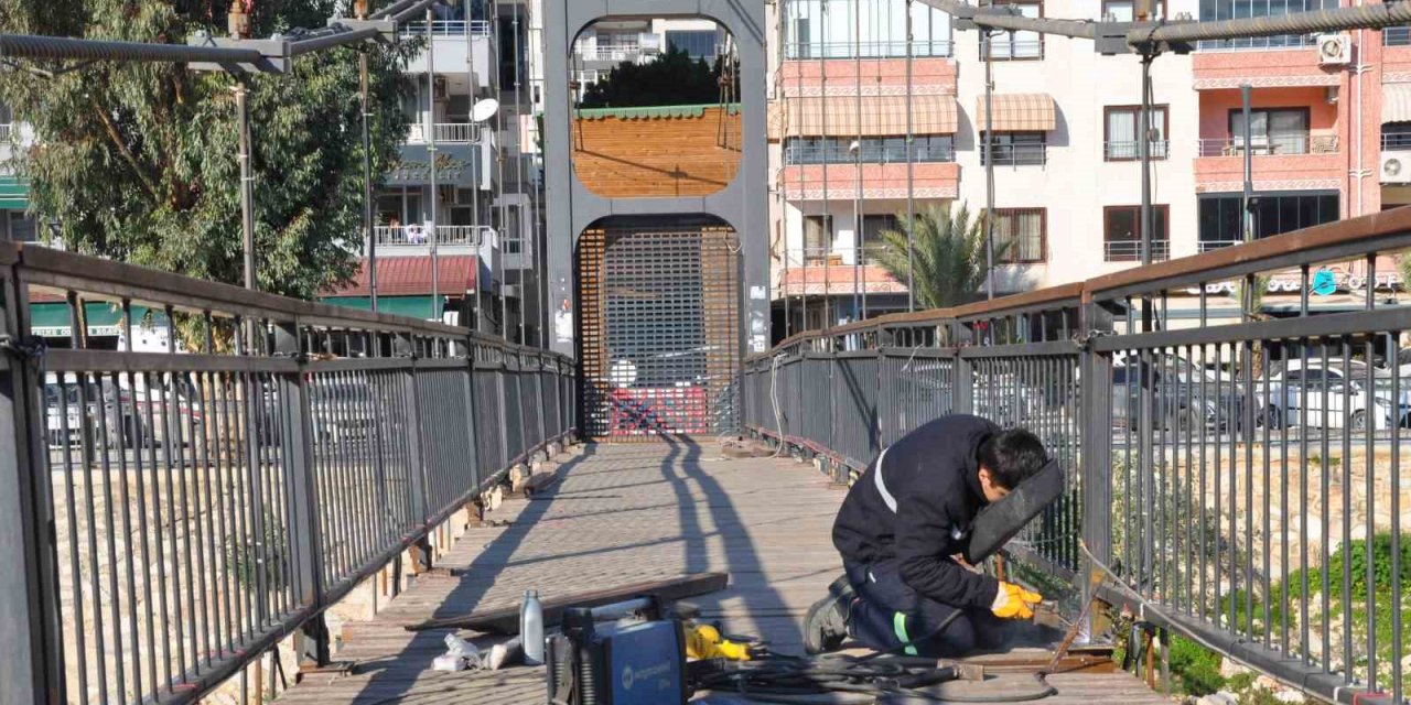 Silifke’de Dr. Erdinç Şahin Asma Köprüsü Bakıma Alındı