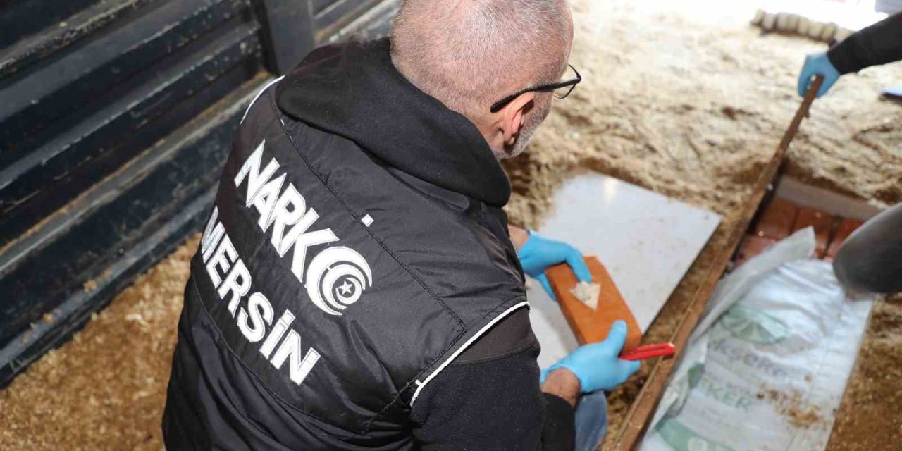 Talaşların Altından 45 Kiloya Yakın Eroin Ele Geçirildi
