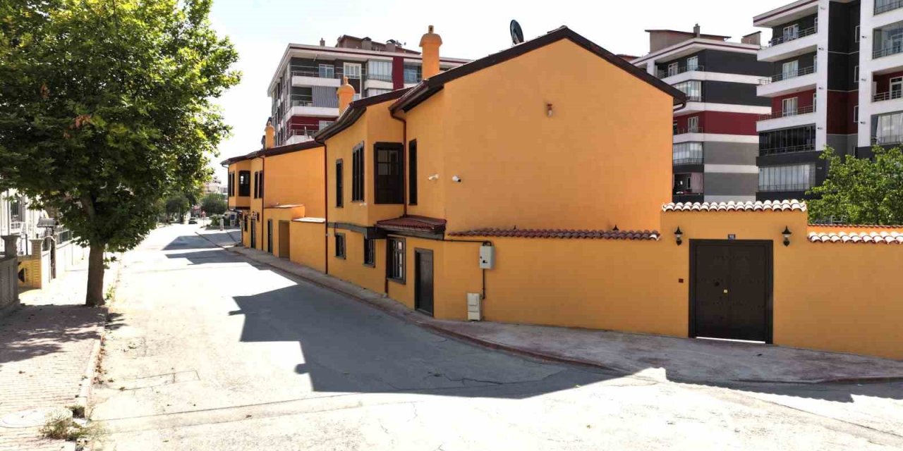 Karatay Belediyesi Tarihi Evleri Restore Ediyor