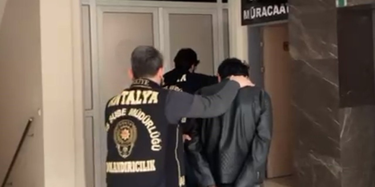 ’il Göç İdaresinde Polisiz’ Deyip 1,3 Milyon Liralık Vurgun Yaptılar