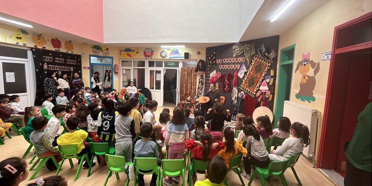 Kulu’da Minik Öğrencilere Yöresel Eşyalar Tanıtıldı