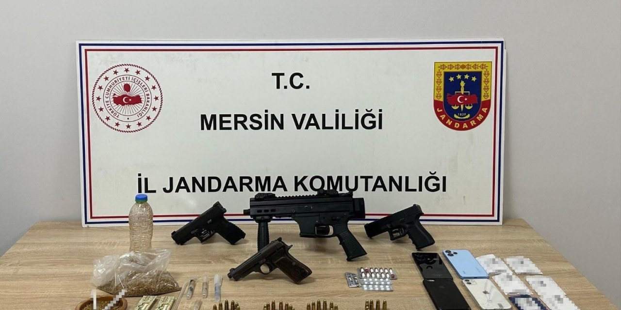 Mersin’de Uyuşturucu Ve Silah Ticareti Yapan 3 Şüpheli Tutuklandı