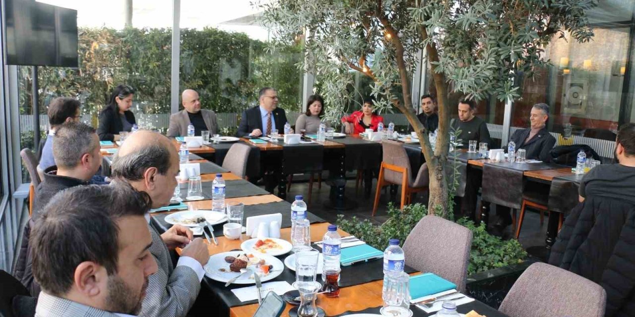 Eskişehir Barosu Yöneticileri Basın Mensupları İle Bir Araya Geldi