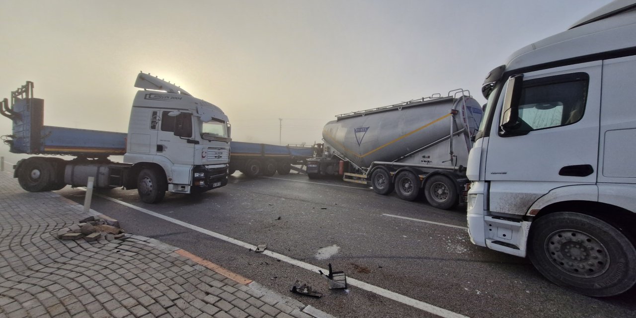 Karaman Konya Yolunda Zincirleme Trafik Kazaları