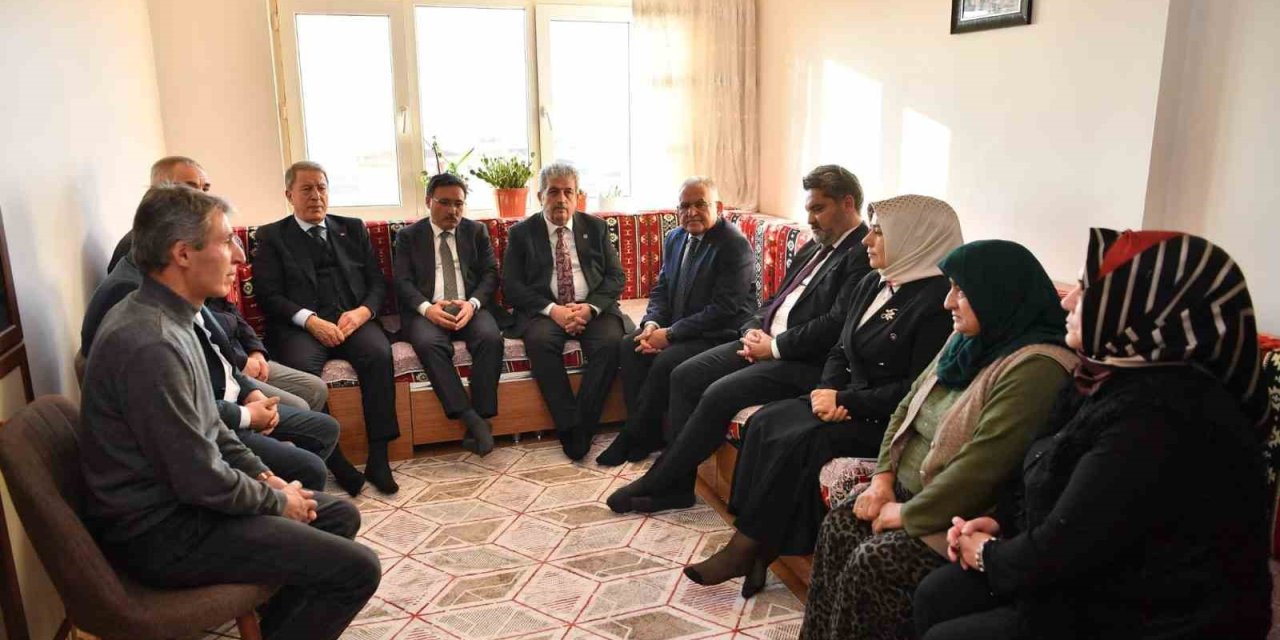 Kayseri Protokolünden Şehit Ailelerine Ziyaret