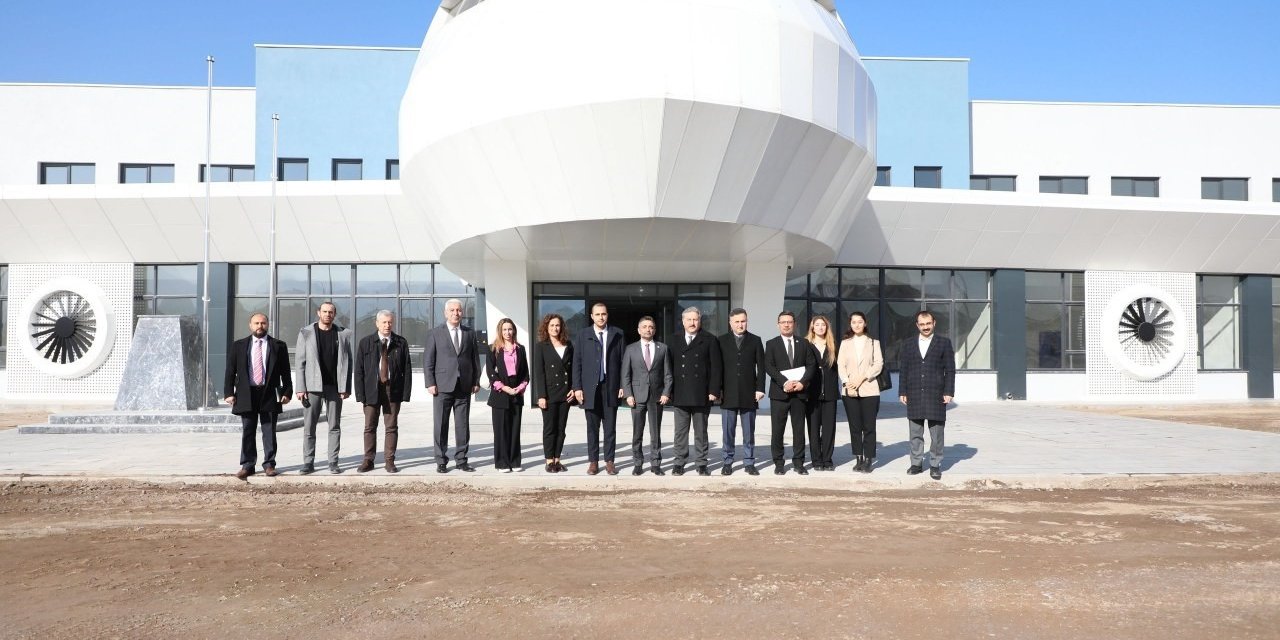 Savunma Sanayii Heyeti Havacılık Ve Uzay Bilimleri Lisesi İçin Melikgazi’de Toplandı