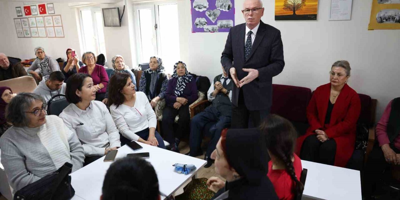 Başkan Kurt, Atölyelere Katılan Kadınlar Ve Yaşam Merkezi Müdavimleriyle Buluştu