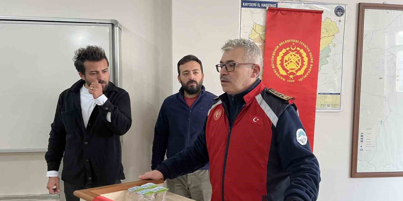 Büyükşehirden İtfaiye Personeline Elektrikli Araç Arızalarına Müdahale Eğitimi