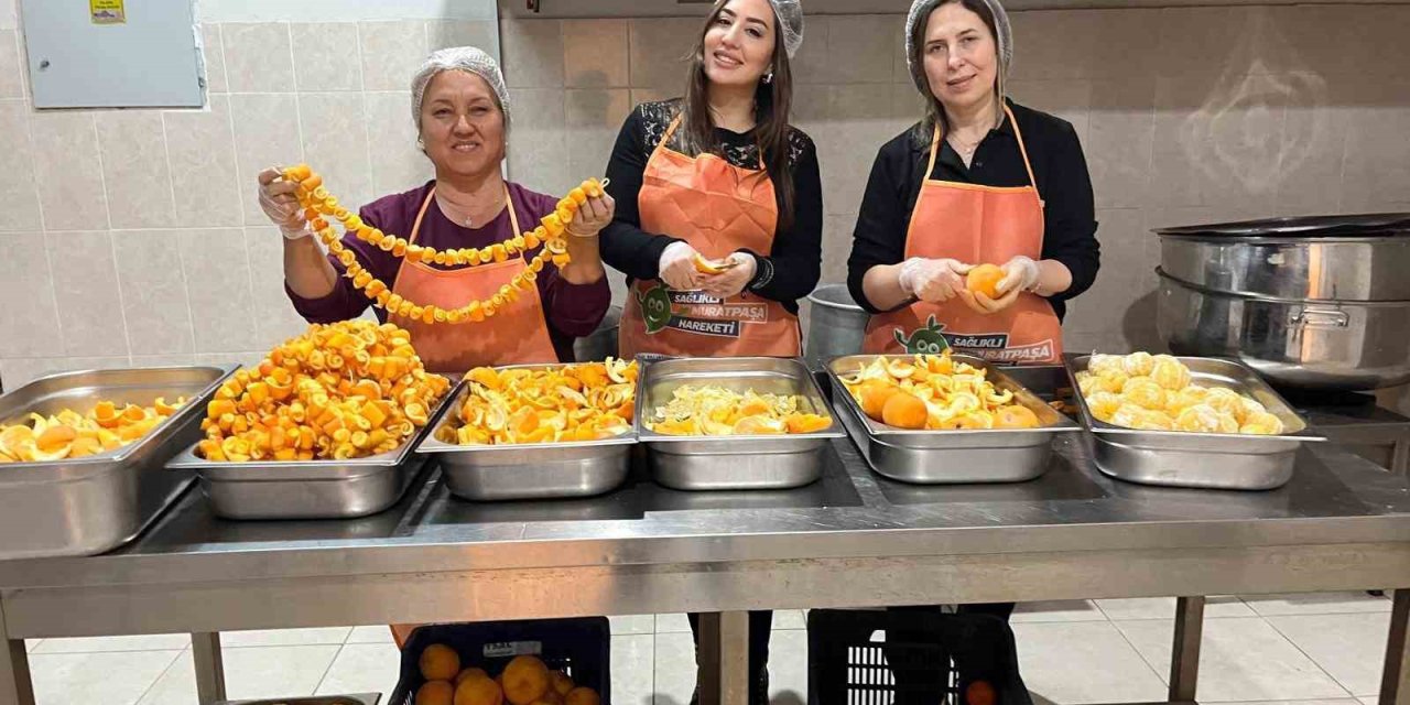 Muratpaşa’nın Turunçları Kadınların Emeğiyle Reçele Dönüşüyor