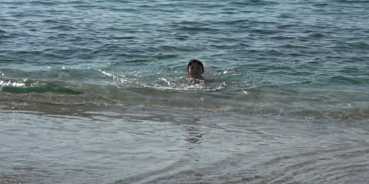 Antalya Kışa Meydan Okumaya Devam Ediyor