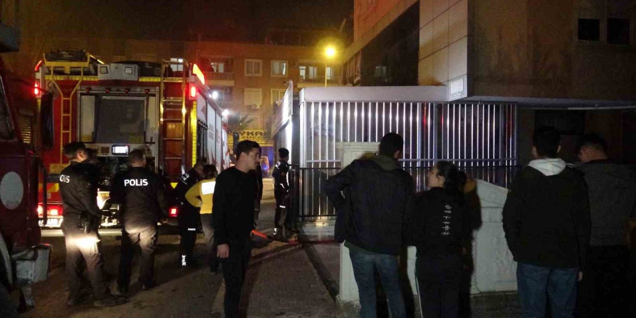 Antalya’da Apartman Dairesinde Korkutan Yangın