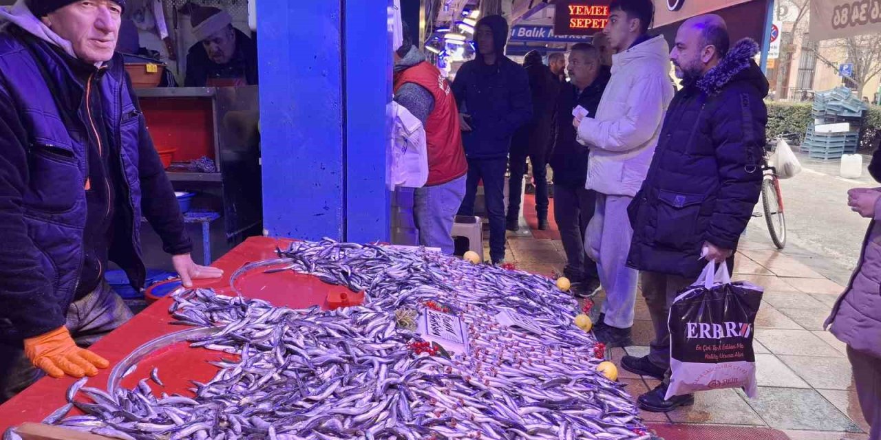 Halkın Balığa Olan İlgisi Gün Geçtikçe Artıyor