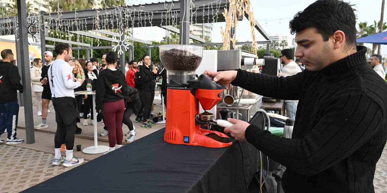 Mersin’de Günün Enerjisini Yakala Etkinliği