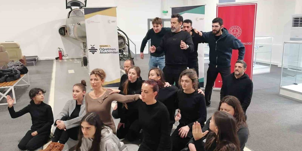 Eskişehir Öğretmen Akademilerinden "türk Romanında Kurtuluş Savaşı" Temalı Program