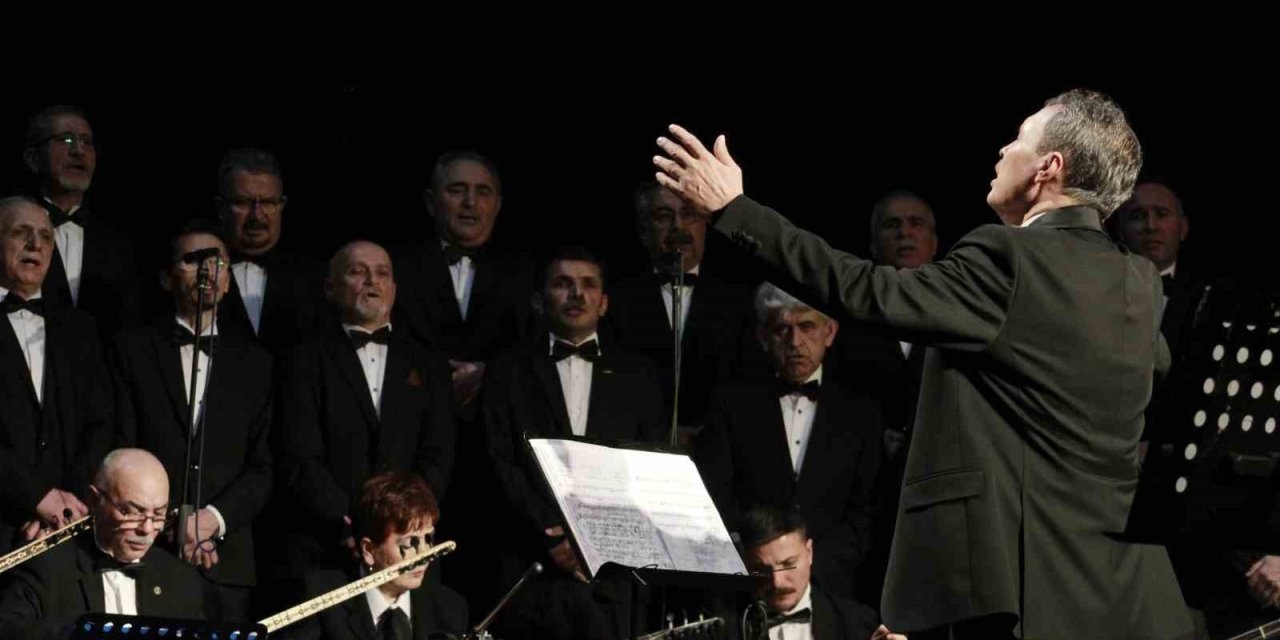 Odunpazarı Halk Eğitim Merkezi’nden Türkü Ziyafeti