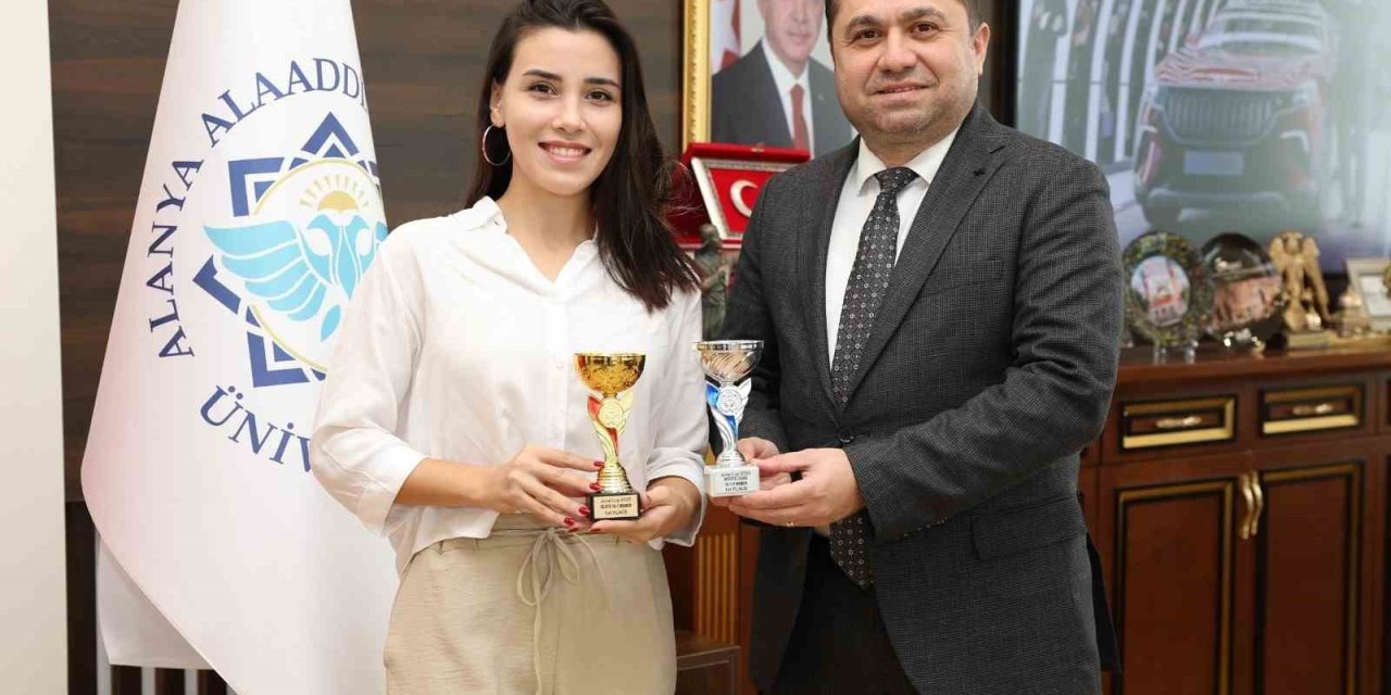 Alkü’lü Buz Paten Şampiyonundan Başkan Türkdoğan’a Ziyaret